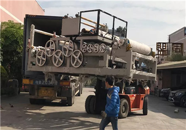 PVC三層貼合壓紋機遠嫁土耳其